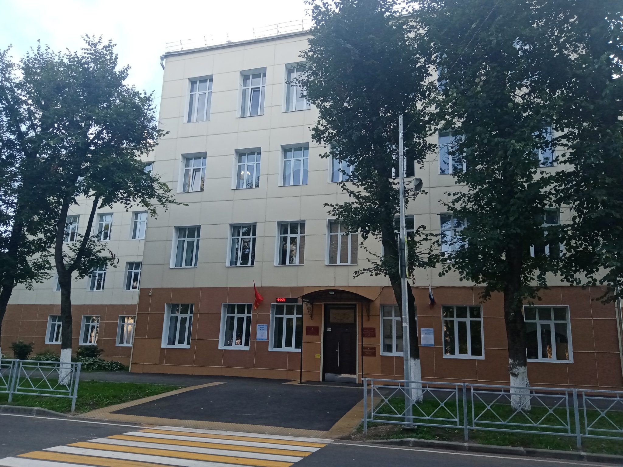 Сота смоленск колледж. Кооперативный колледж. Колледжи смоленска бюджет. Кловка смоленск автотранспортный колледж. Колледжи смоленска бюджет.